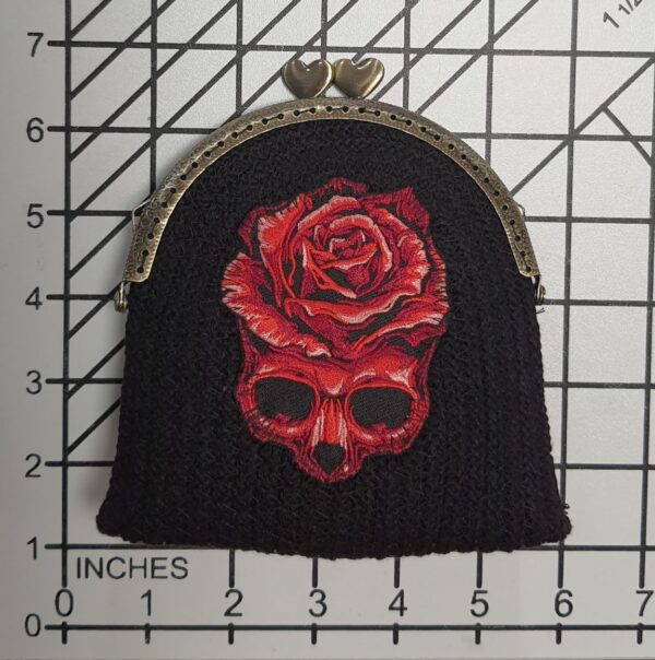 Hand-crafted Black Rose Skull Purse Inches Hand-crafted Black Rose Skull Purse Inches